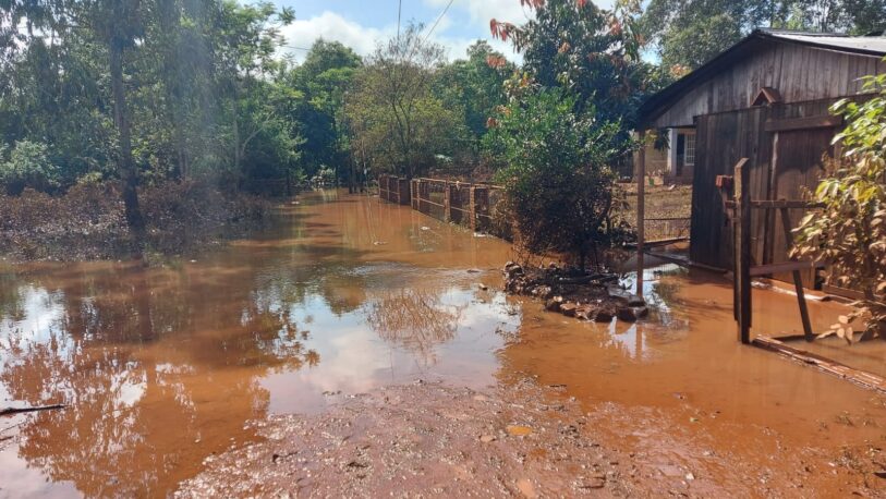 Hay más de 150 familias evacuadas en El Soberbio y el río registra una bajante