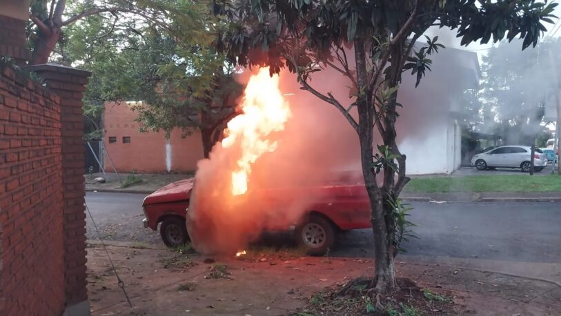 Incendio de una camioneta sin heridos en Posadas