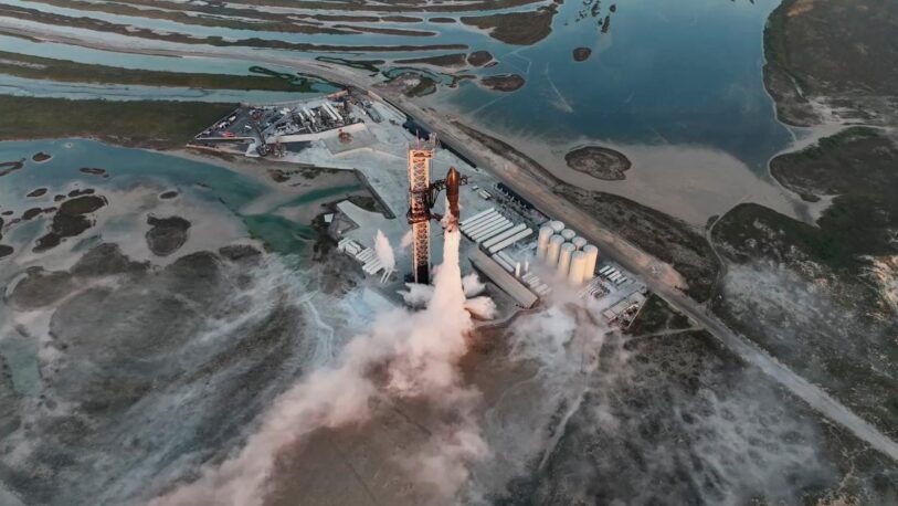 SpaceX lanzó el cohete Starship pero estalló a pocos minutos del despegue