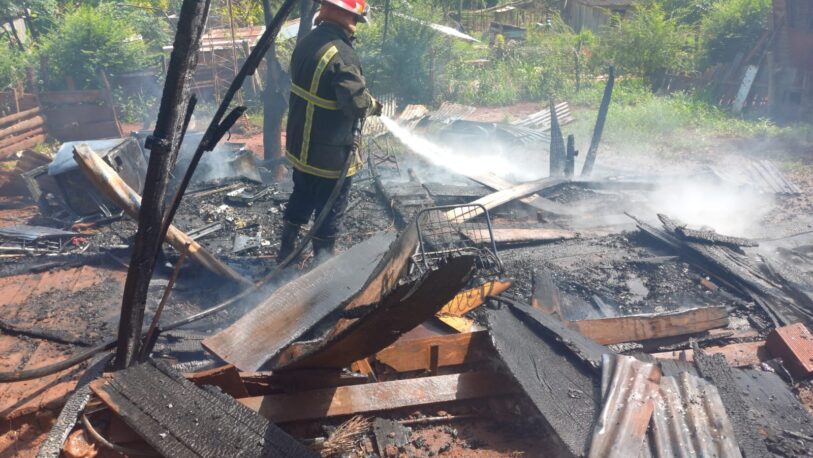 Una vivienda familiar fue consumida en un incendio