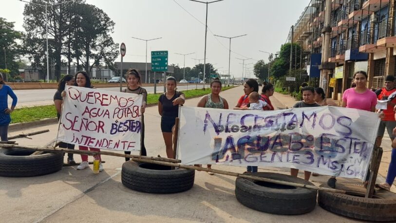 Los vecinos del barrio Estepa volvieron a protestar por la falta de agua