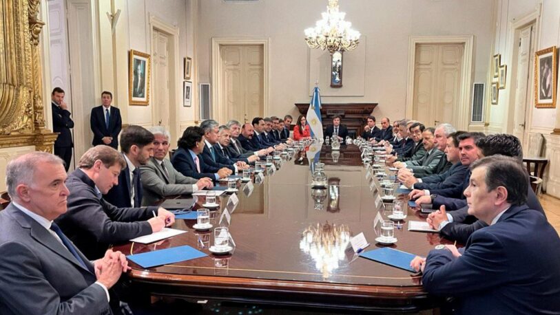 Concluyó la primera reunión de Milei con los gobernadores en la Casa Rosada