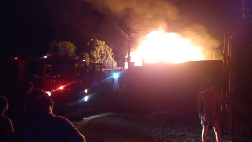 Incendio en B° Miguel Lanús afectó a varias familias