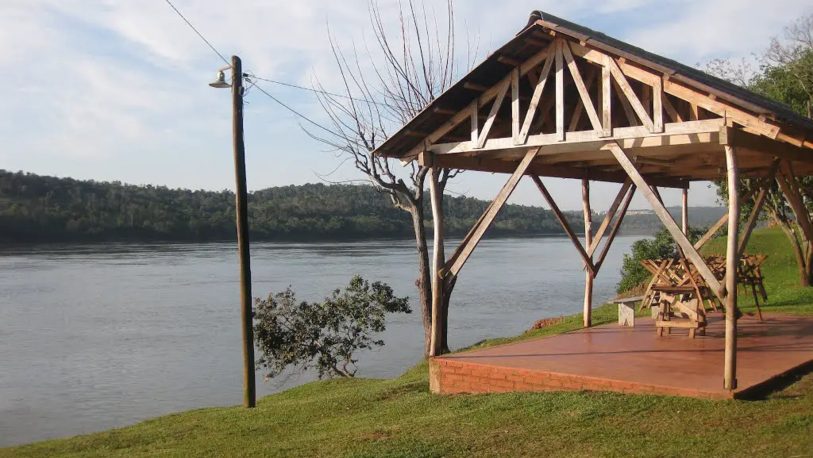 Intensa búsqueda en el río Paraná por la desaparición de un joven