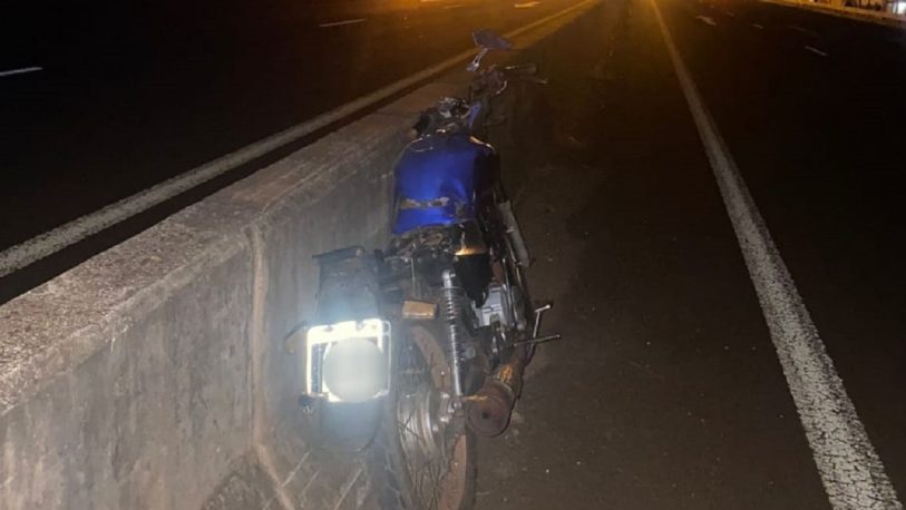 Un despiste en Garupá se cobró la vida de un motociclista