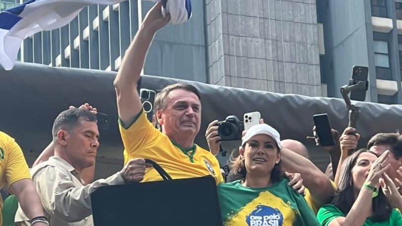 Miles de brasileros convocados por Bolsonaro se manifestaron contra Lula