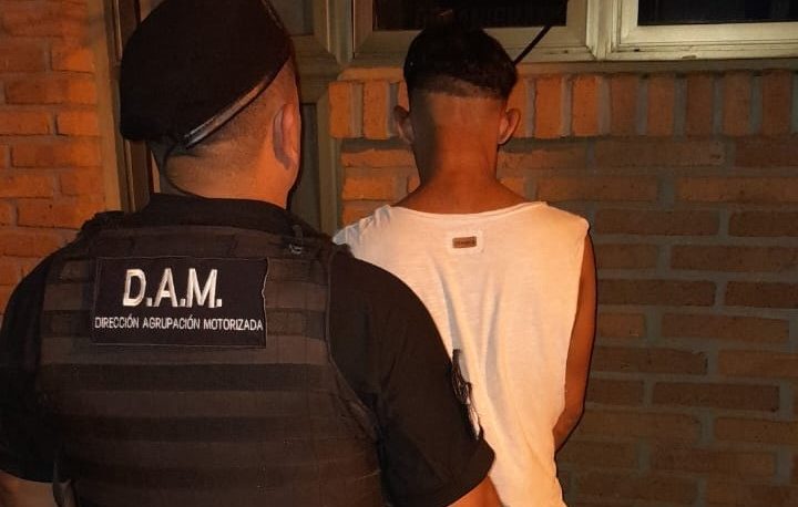 Ladrón se cambió de ropa para desorientar a los policías: terminó detenido