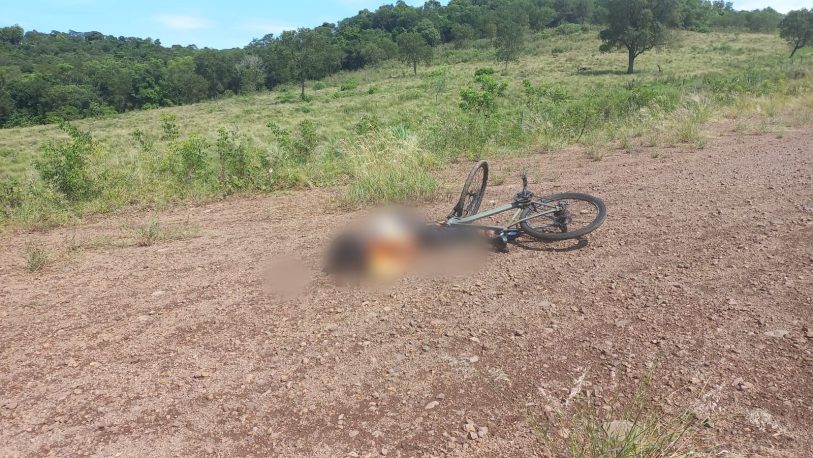 Encontraron muerto a un ciclista en un camino terrado de Profundidad