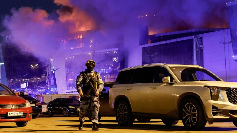 Ascendieron a 133 los muertos por el ataque en Moscú y hay cuatro detenidos