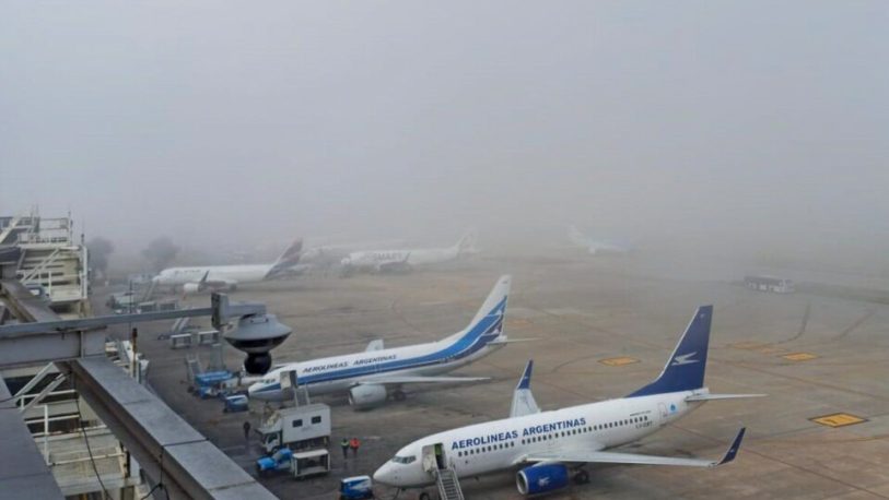 El temporal causó demoras y cancelaciones de vuelos en Aeroparque y Ezeiza