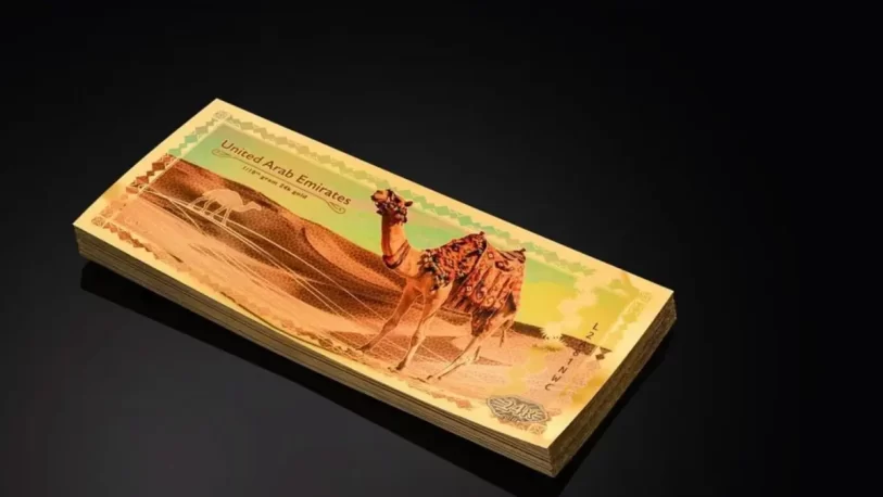 Dubai sacó un billete de oro de 24 quilates