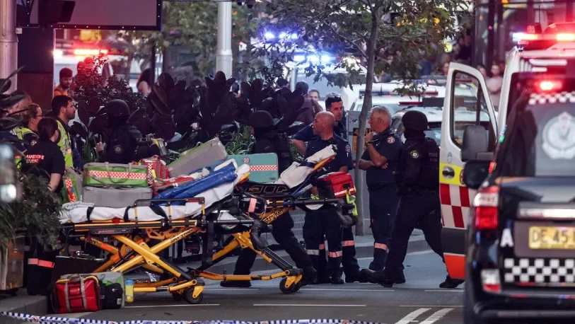 Pánico y horror en Sidney: un hombre entró a un shopping y mató a puñaladas a seis personas
