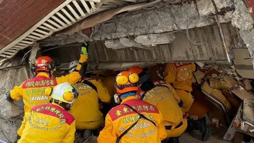 Fuerte terremoto en Taiwán dejó muertos, heridos y personas atrapadas