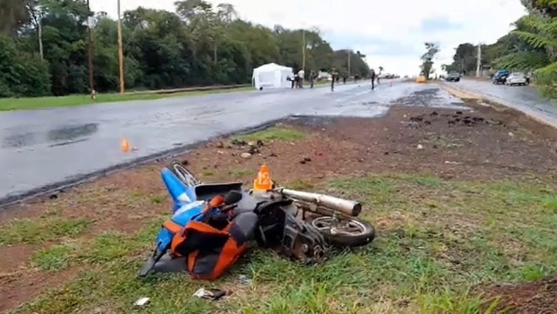 Tragedia frente al Parque de la Ciudad: murió un motociclista en un choque