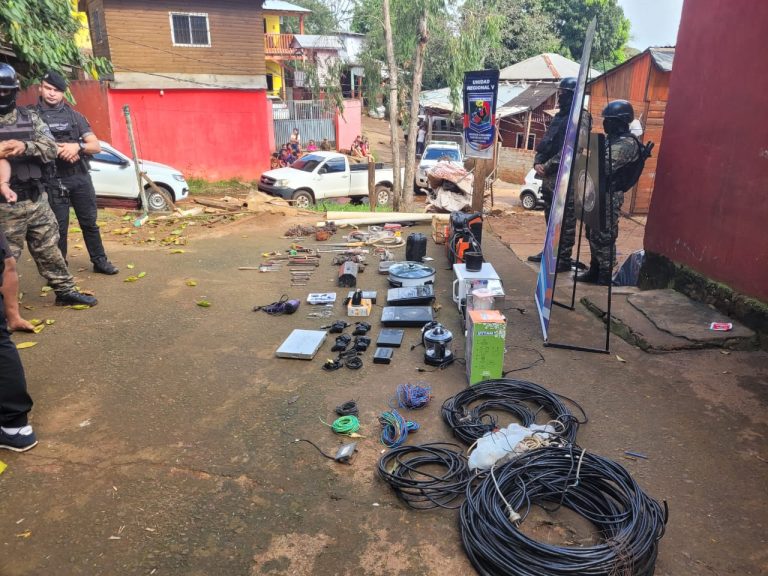 Desbarataron un aguantadero y kiosco de drogas en Iguazú