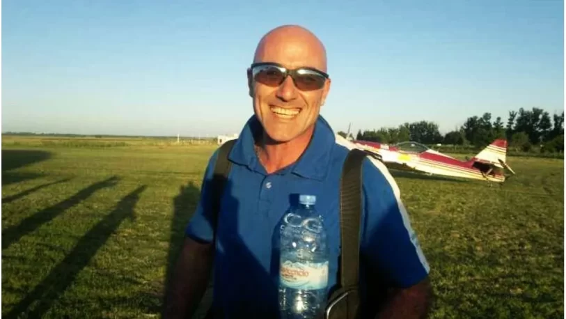 Murió un reconocido piloto de acrobacias que cayó con su avioneta en Entre Ríos